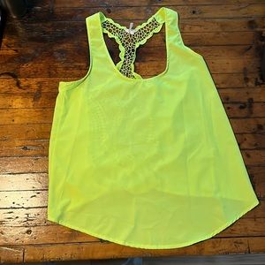 Kirra Green appliqué back tank
